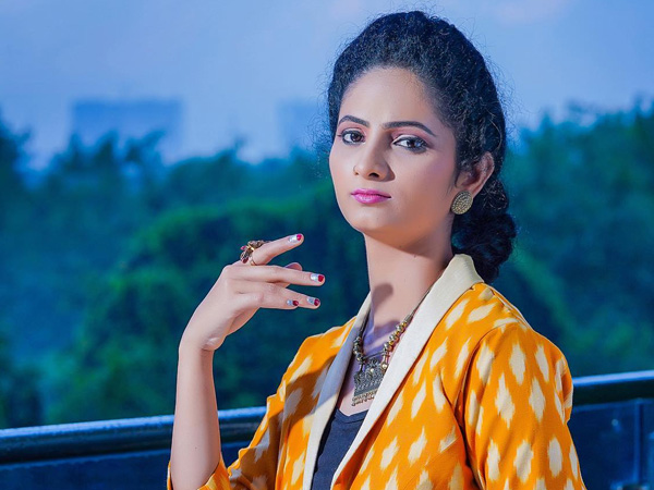 Jabardasth Lady Comedian Jordar Sujatha Announces Pregnancy