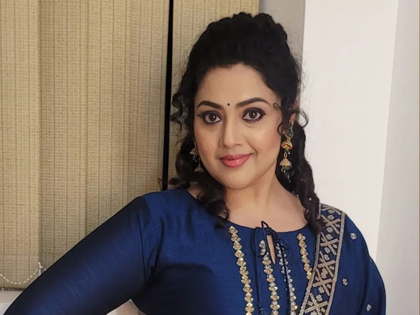 Actress Meena reaction on Second Marriage after Link up with Dhanush