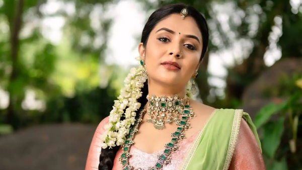 Anchor Sreemukhi Shocking Comments About Why She Did not Get Marry Check Details