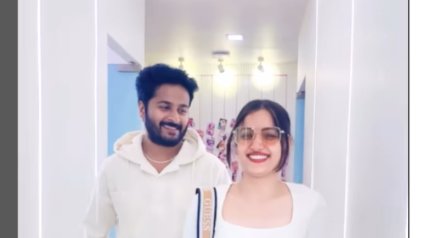 Siri Hanumanth Says I love you to Comedian Check Details