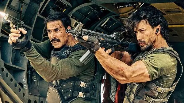 Bade Miyan Chote Miyan 6 days Collections Akshay Kumar movie crossed 100 crores at GBOC Bade Miyan Chote Miyan 6 days Collections Akshay Kumar movie crossed 100 crores at GBOC