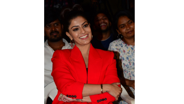 Varalaxmi Sarath kumar Clarity on Marriage Date at Sabari Movie promotions