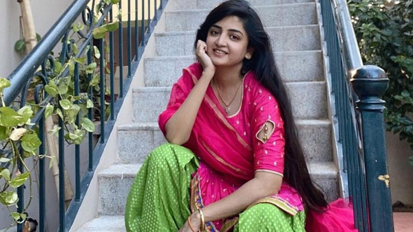 Poonam Kaur Sensational Tweet On Elon Musk and Give Counter to YCP Supporter