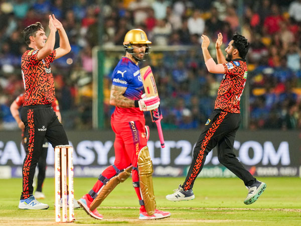 Heroine Varsha Bollamma Shocking reaction in Twitter over RCB defeat in IPL Heroine Varsha Bollamma Shocking reaction in Twitter over RCB defeat in IPL