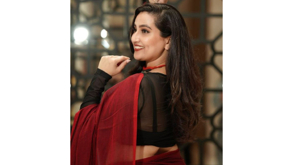 Cute Anchor Manjusha Beautiful Photos Viral In Social Media