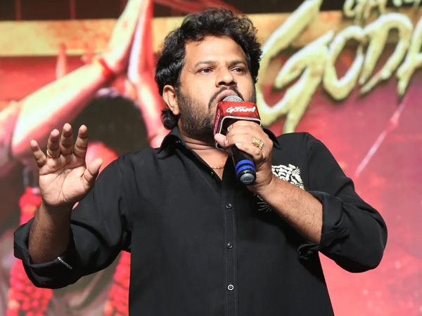 hyper aadi interesting comments on ap assembly election results at gangs of godavari pre release event