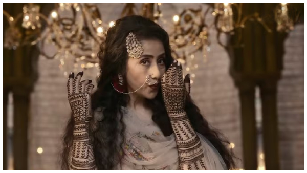 Do You Know Senior Actress Manisha koirala emotional life story her childhood pic goes viral