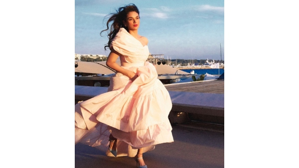 Aditi rao hydari Stunning look pink gown goes viral in