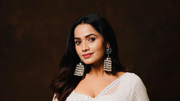 Bigg Boss beauty Shobha Shetty Ultra Glamarous Potos Goes Viral