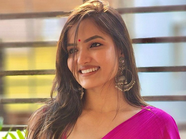 Jabardasth Anchor Siri Hanmanth Latest Gorgeous Photoshoot Goes Viral