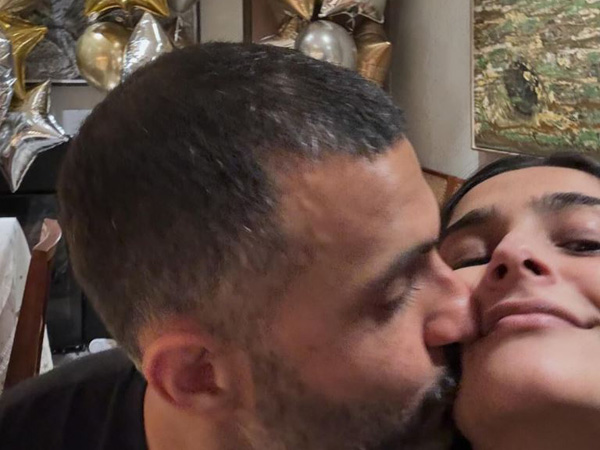 Bollywood Actress Sonam Kapoor Shares Cute Photos In Instagram Bollywood Actress Sonam Kapoor Shares Cute Photos In Instagram