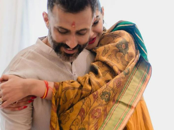 Bollywood Actress Sonam Kapoor Shares Cute Photos In Instagram Bollywood Actress Sonam Kapoor Shares Cute Photos In Instagram