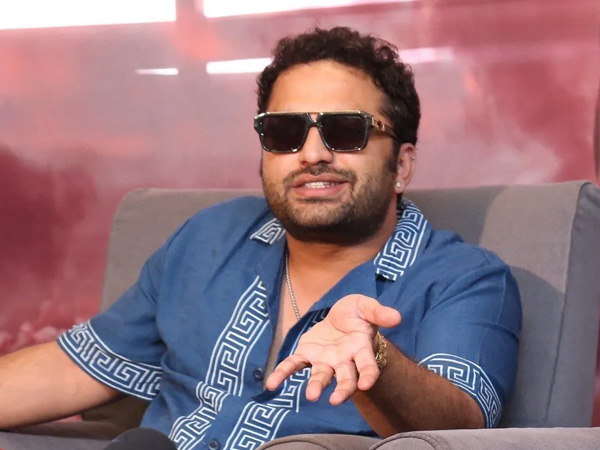 vishwak sen and producer naga vamsi gave clarity on Nandamuri Balakrishna Pushes Actress Anjali issue At pre release Event