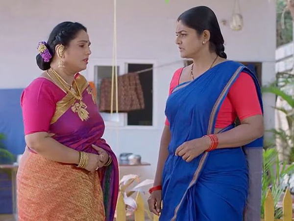 Karthika Deepam season 2 Episode Number 66 June 8th 2024 Shaurya sees Kartik giving the phone to Deepa Karthika Deepam season 2 Episode Number 66 June 8th 2024 Shaurya sees Kartik giving the phone to Deepa