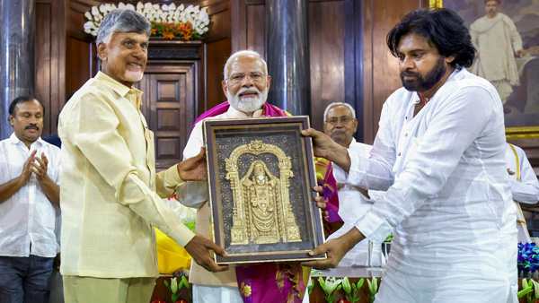 Pawan Kalyan Emotionallly praised about Chandra Babau Prediction and Modi leadership