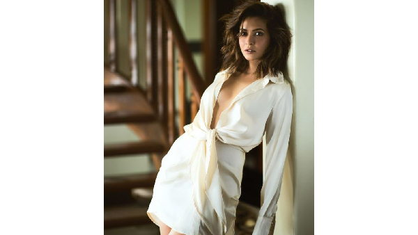 Heroine Kriti Kharbanda Latest Beautiful Photos Viral