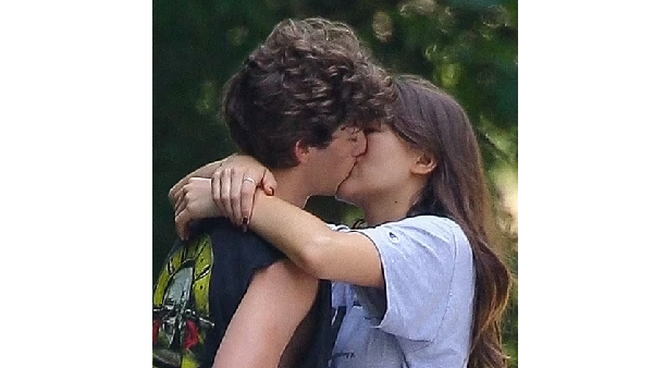 Tom Cruise daughter Suri Cruise caught up hugging and kissing boyfriend Toby Cohen in Newyork