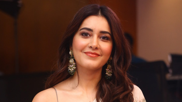 heroine raashi khanna out from this crazy sequel project