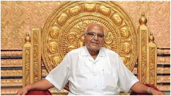 Eenadu Groups Chairman and Producer Ramoji Rao funeral Rites Completed Eenadu Groups Chairman and Producer Ramoji Rao funeral Rites Completed