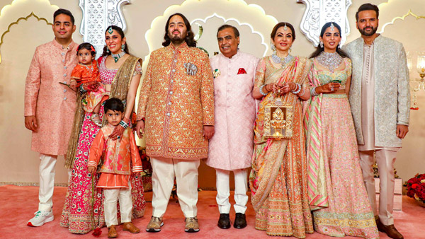 Bollywood celebrities list who has special relation with ambani family Anant Ambani marriage sparks glamour Quotient Bollywood celebrities list who has special relation with ambani family Anant Ambani marriage sparks glamour Quotient