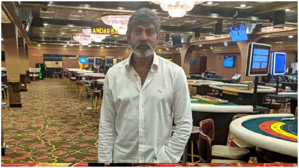 Jagapati Babu Latest Casino Photo Gone Hot Topic In Film Industry