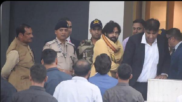 Pawan Kalyan at Anant Ambani s Marriage Reception Mumbai on Mukesh Ambani special invitation