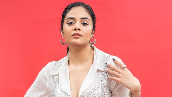 jabardasth fame dhanraj made sensatioanl comments on ss raja mouli s baahubali movie