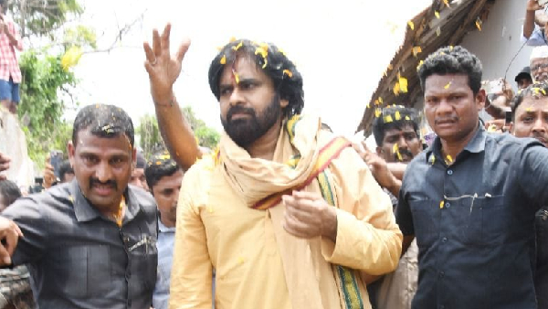 Pawan Kalyan strong Counter to YSRCP Roja at Pithapuram Meeting