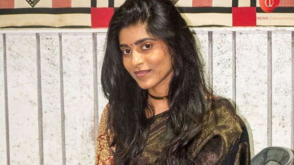 Telugu Actress Gayathri Gupta Unexpected Comments On Ladies Feelings