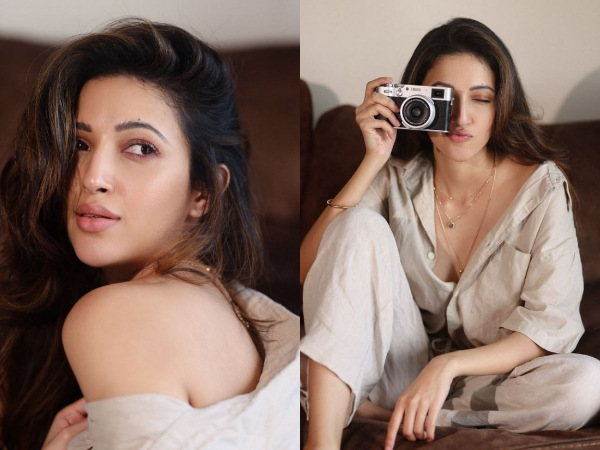 Tollywood Cute Heroine Neha Shetty Shares Beautiful Photos In Instagram Tollywood Cute Heroine Neha Shetty Shares Beautiful Photos In Instagram