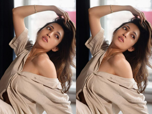 Tollywood Cute Heroine Neha Shetty Shares Beautiful Photos In Instagram Tollywood Cute Heroine Neha Shetty Shares Beautiful Photos In Instagram