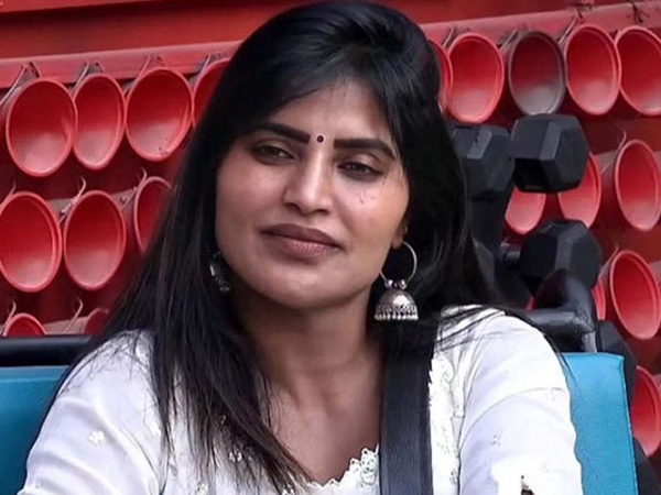 Nagnam Heroine Shree Rapaka Shocking Comments on Saripodhaa Sanivaaram Hero Nani