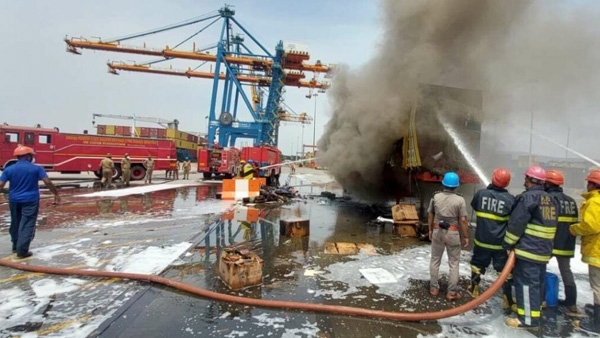 Fire Accident at superstar Rajinikanth kooli Shooting Location in Visakhapatnam Port