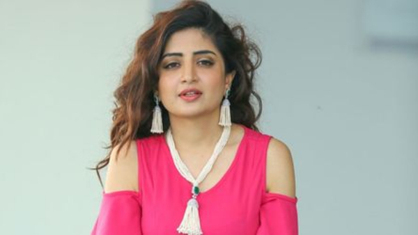 Heroine Poonam Kaur shocking Comments on Tollywood industry