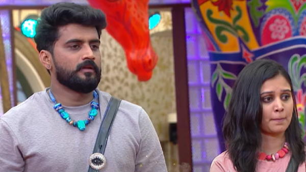 bigg boss season 8 telugu contestest sonia akula maintain love track with nikhil and prithviraj