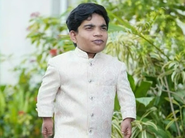 Gully Boy Riyaz Unexpected Comments on Varsha in Jabardasth Show