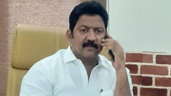 realtor chinna srisailam Yadav recalls when his land dealings with ysrcp leader vallabhaneni vamsi mohan and tollywood star jr ntr here s the details