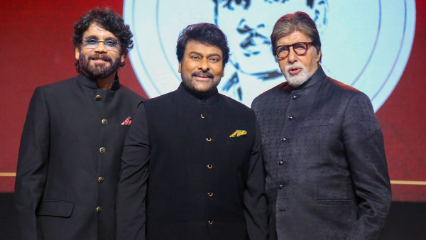 Chiranjeevi pokes Mohan Babu over Vajrotsavam controversy at ANR National Award function