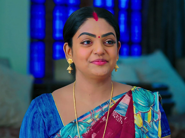 Karthika Deepam fame Premi Viswanath alias Vantalakka Remuneration full details of Karthika Deepam 2