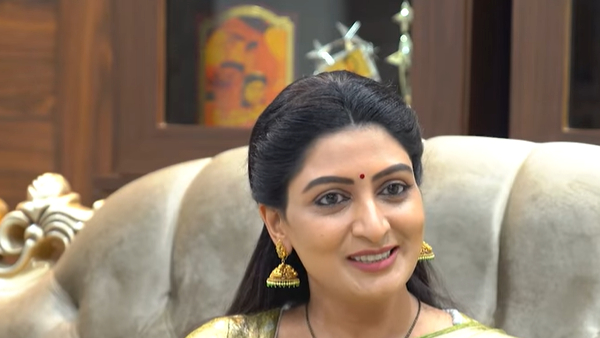senior actress mani Chandana made sensational comments on director teja here s the details senior actress mani Chandana made sensational comments on director teja here s the details