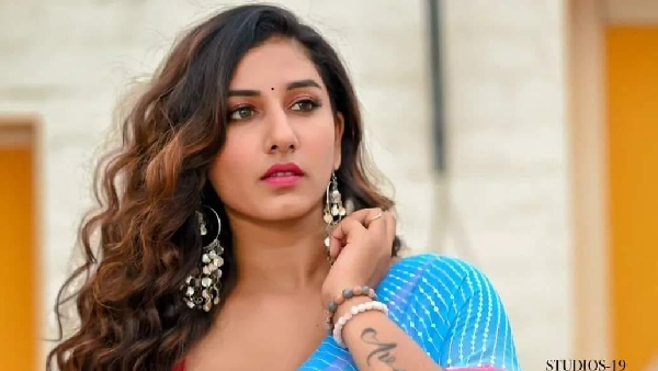 Bigg Boss 8 Telugu contestant Vishnu Priya Bhimeneni Smoking In Bigg Boss House Bigg Boss 8 Telugu contestant Vishnu Priya Bhimeneni Smoking In Bigg Boss House