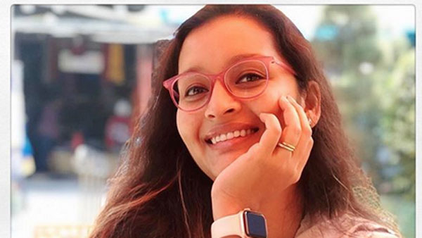 Heroine Renu Desai shared her selfie video on social media its viral Heroine Renu Desai shared her selfie video on social media its viral