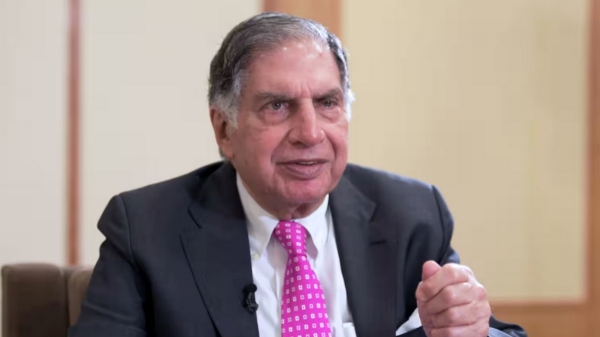 Ratan Tata Entered Bollywood he produce Amitabh Bachchan- Vikram Bhatt Aetbaar movie