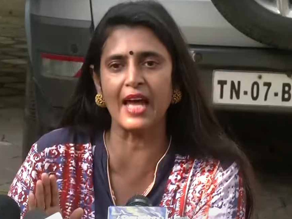 actress kasthuri is on the run over her comments on telugu people actress kasthuri is on the run over her comments on telugu people