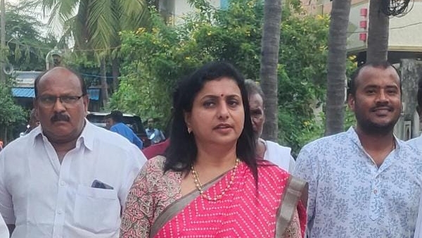 roja selvamani shocking comments on Pawan Kalyan over harassment to daughter