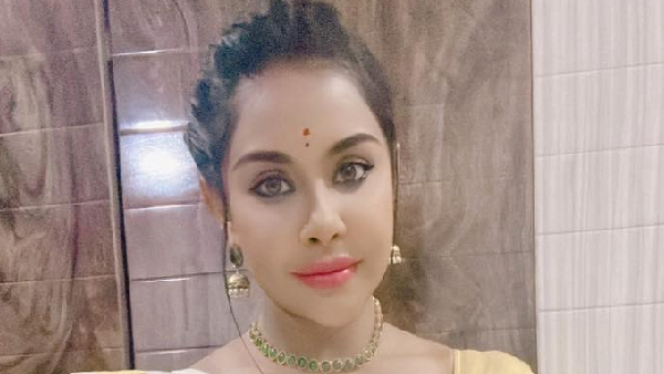 Sri Reddy funny Video on Cookery goes trending