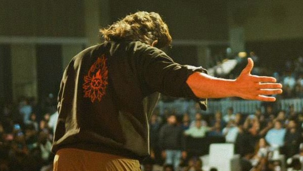 Allu Arjun Pushpa 2 Kochi event anchors got confused Allu Arjun was trolled