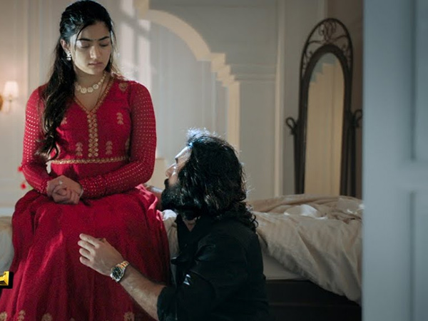 ranbir Kapoor and allu arjun touches rashmika mandanna feet in their movies