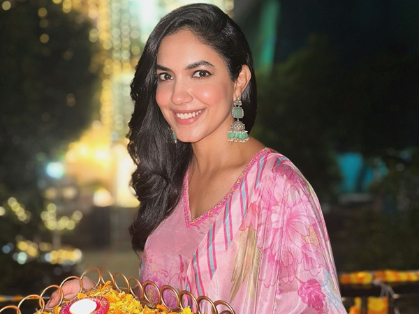 is Tollywood Popular actress Relationship With Mega Hero is Tollywood Popular actress Relationship With Mega Hero