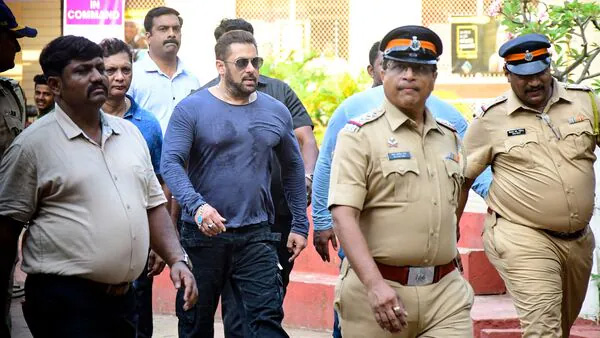 Salman Khan gets 4-tier security in Hyderabad for Sikandar Shooting